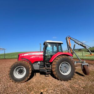 Massey Ferguson 7140 (140 cv) Ano: 2013