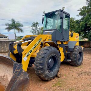 Pá Carregadeira New Holland 12 C Ano: 2013