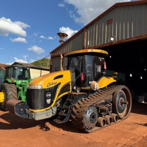 Trator de esteira Caterpillar Challenger MT 765 B (320 cv) Ano: 2010