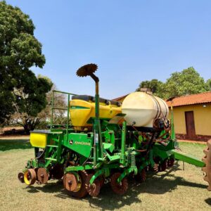 Plantadeira John Deere 1111 (à vácuo) Ano: 2015