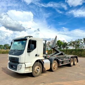 Volvo VM 330 (330 cv) Ano: 2021