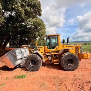 Pá carregadeira VOLVO L120F Ano: 2011