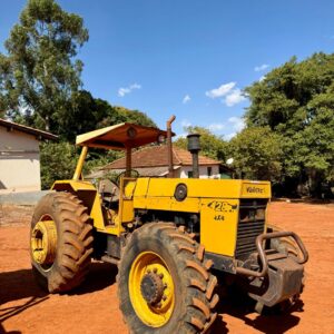 Valmet 128 (123 cv) Ano: 1986