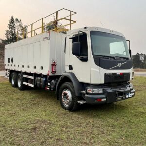 Volvo VM 270R (270 cv) Ano: 2022
