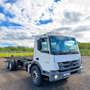 Mercedes-Benz Atego 2730 (286 cv) Ano: 2017