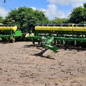 Plantadeira John Deere 2134 CCS (à vácuo) Ano: 2021