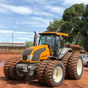 Valtra BT 210 (215 cv) Ano: 2017
