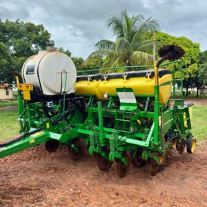 Plantadeira John Deere 1111 (à vácuo) Ano: 2015