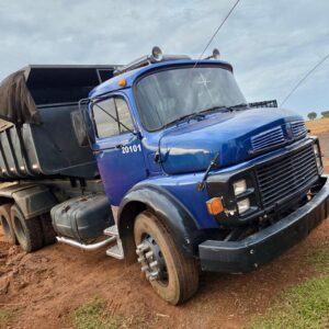 Mercedes-Benz 1513 (cara preta) Ano: 1981