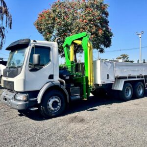 Volvo VM 270 (270 cv) Ano: 2014 + MUNCK
