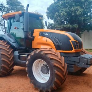 Valtra BT 210 (215 cv) Ano: 2016