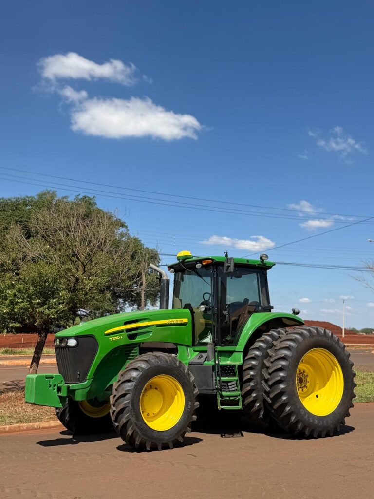 John Deere 7230j (230 cv) Ano: 2021