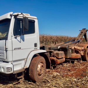 Mercedes-Benz Atron 2729 (286 cv) Ano: 2016