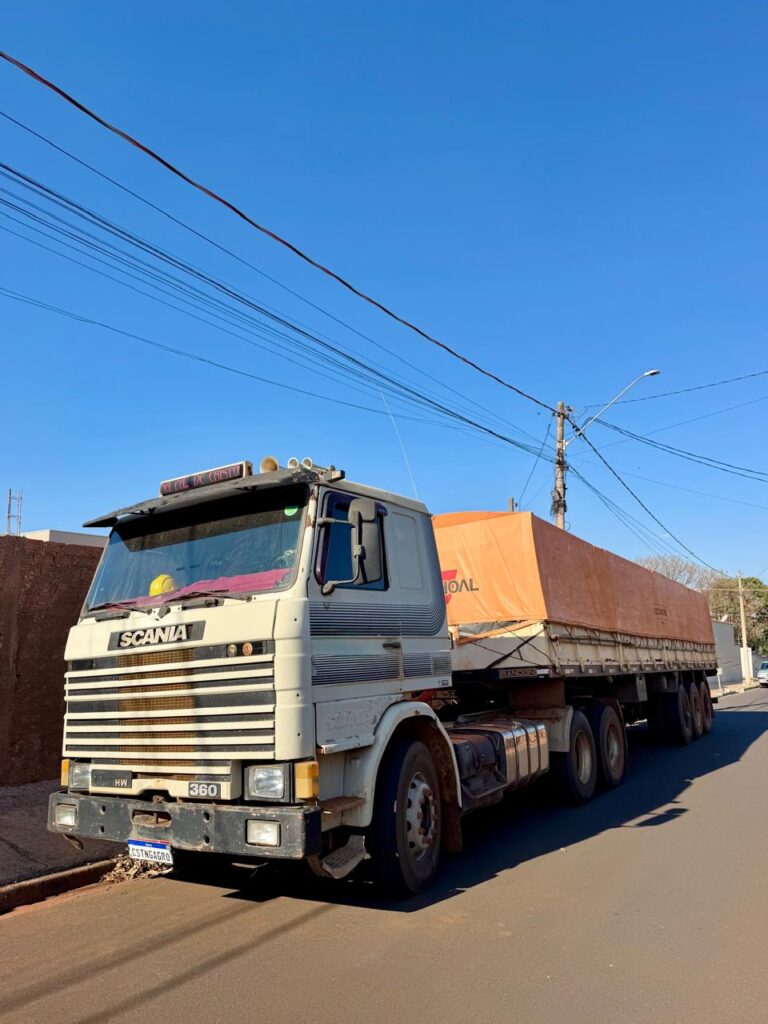 Scania 112 HW (6×2) Ano: 1990 + CARRETA GRANELEIRA