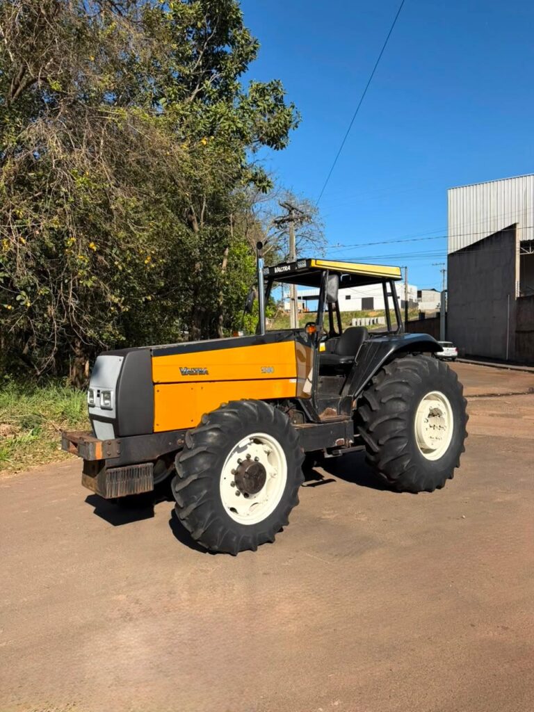 Valtra 1580 (150 cv) Ano: 2004