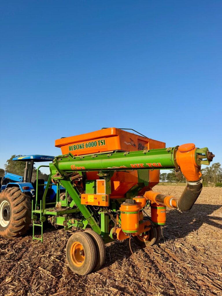 TRATADOR DE SEMENTES Stara Reboke 6000 TSI Ano: 2013