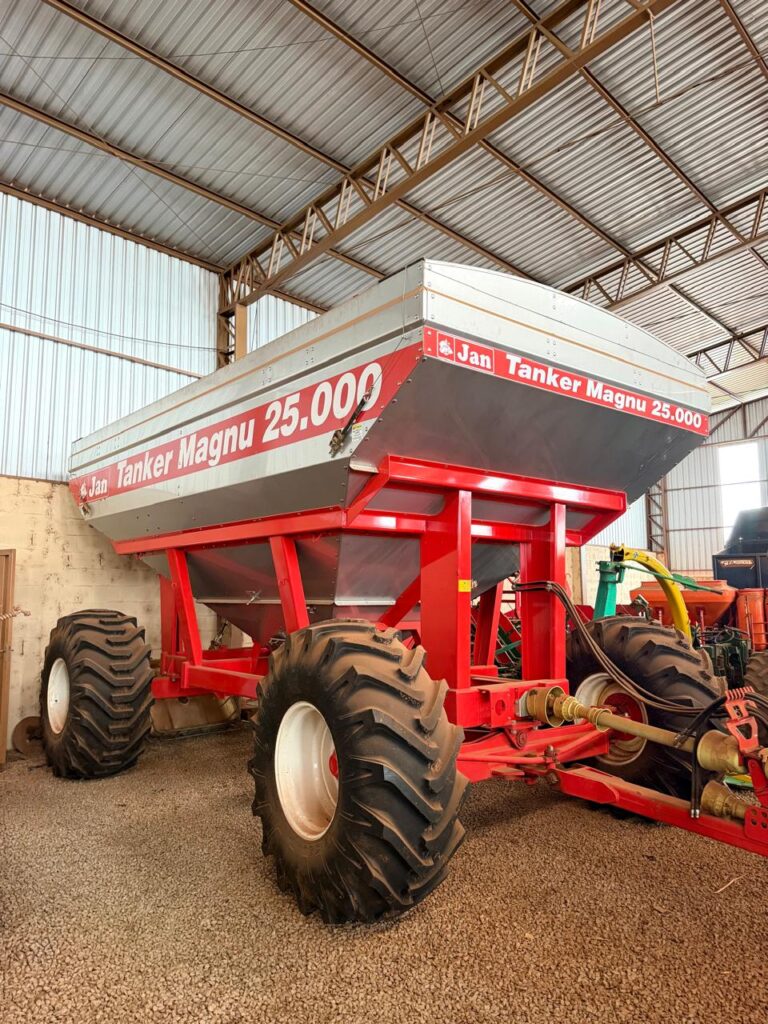 Bazuka Jan TANKER MAGNU 25.000 (inox) Ano: 2023